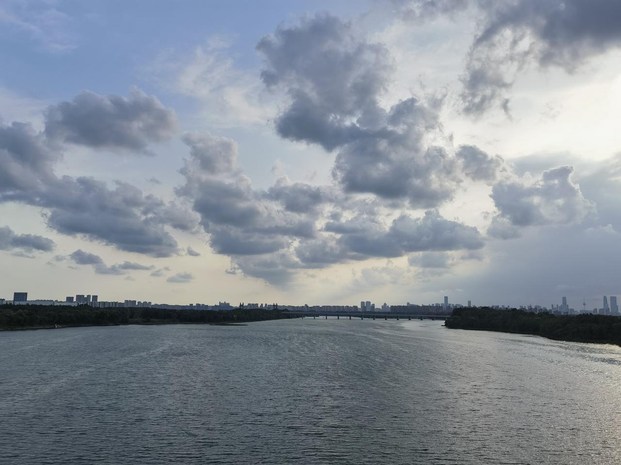 沈阳浑河即景