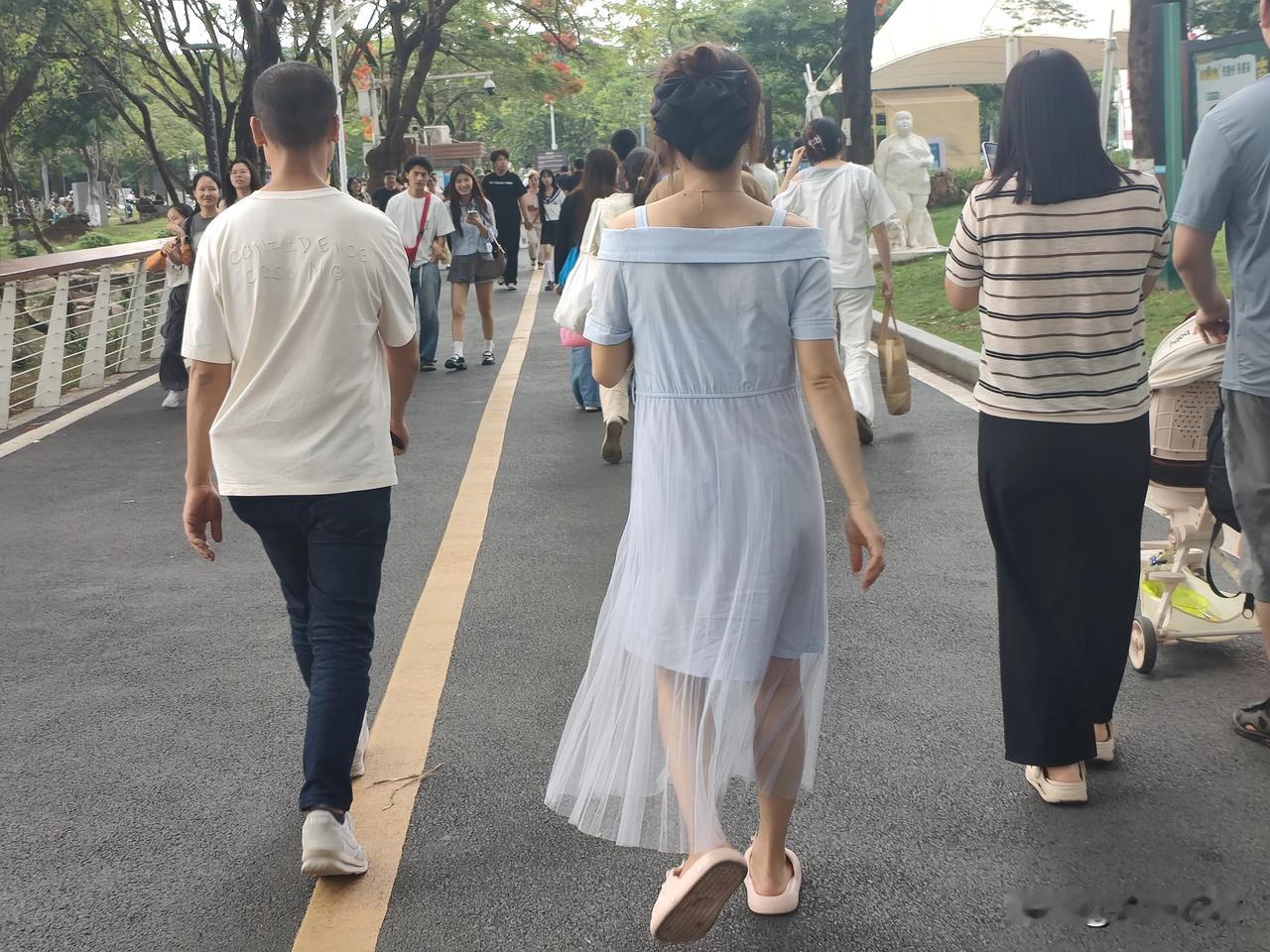 我认为合适的！婚姻中，没那么多相互爱恋的人走向婚姻，合适自己的爱人才是正确选择。