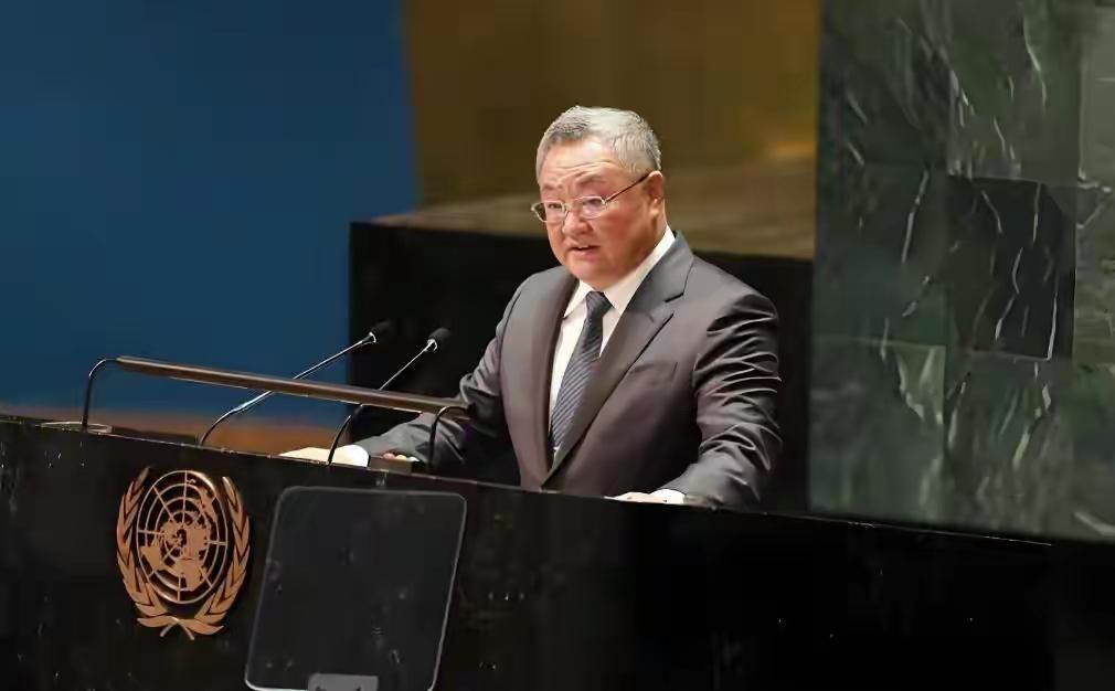 高市早苗终于发声了，被中方反将一军