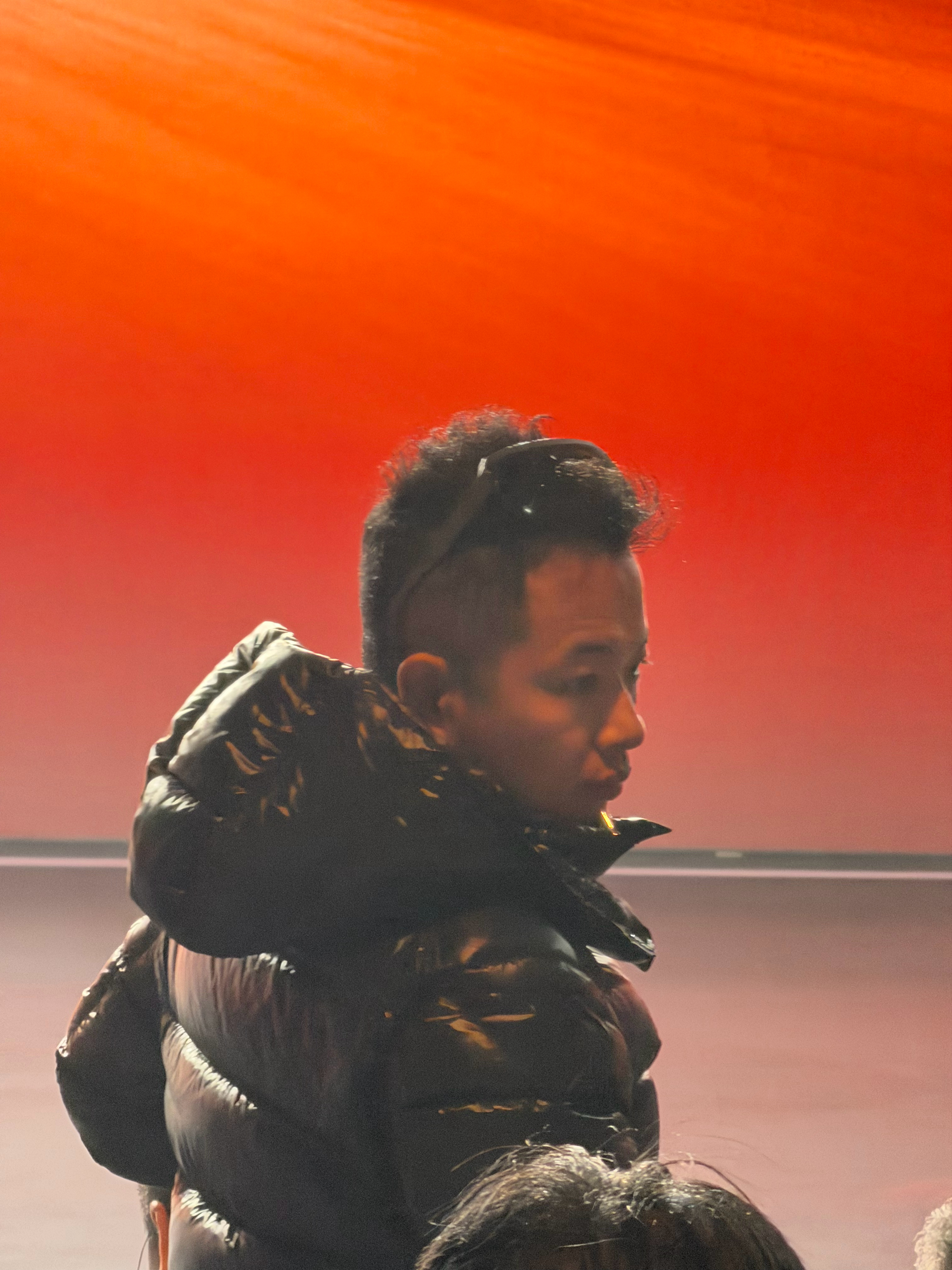 见到冠军了！！！很帅～（但感觉广州好热） 