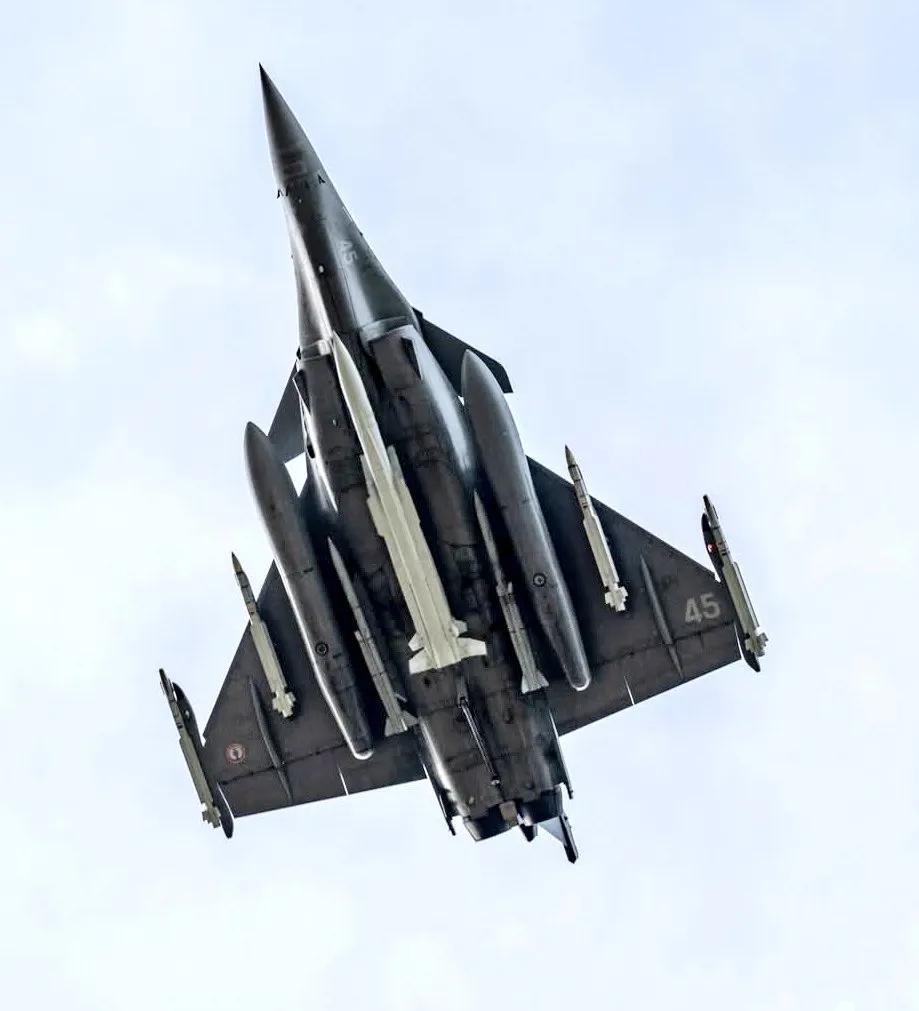 法国海军核力量更新，今天法国海军展示了新的核弹头巡航导弹ASMPA-R。

这种