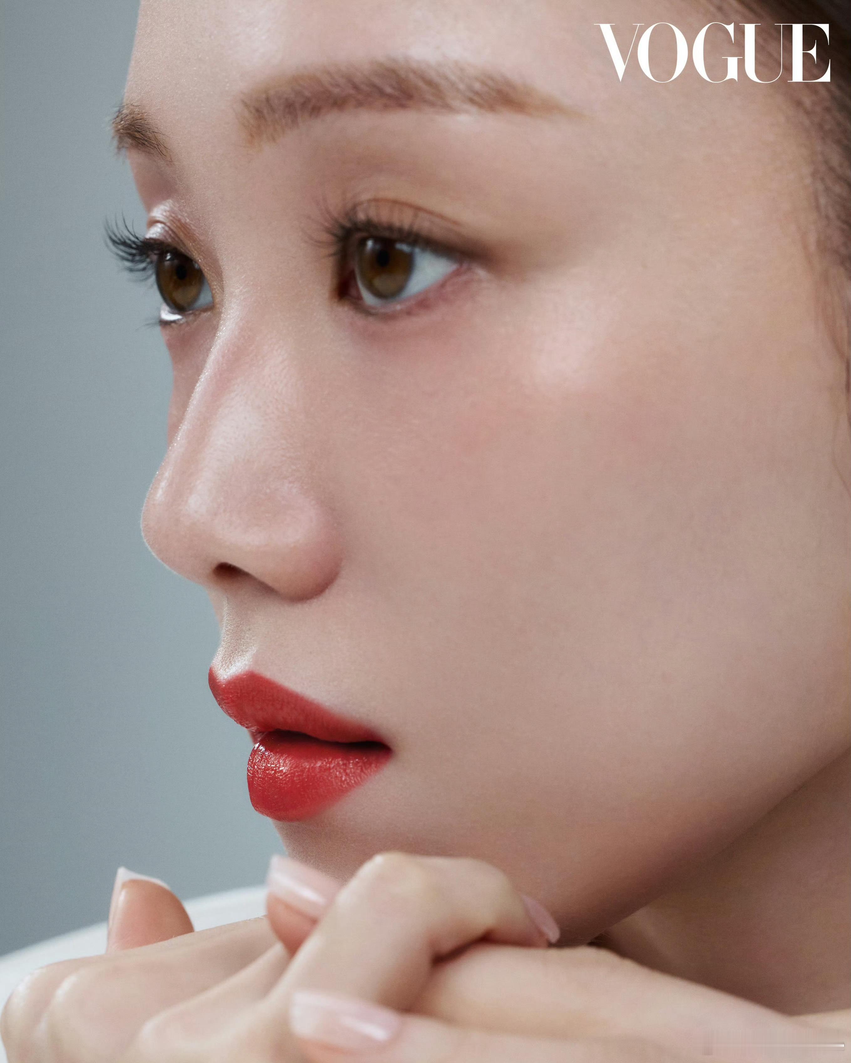 李圣经 × Givenchy Beauty × VOGUE Korea📷：Ah