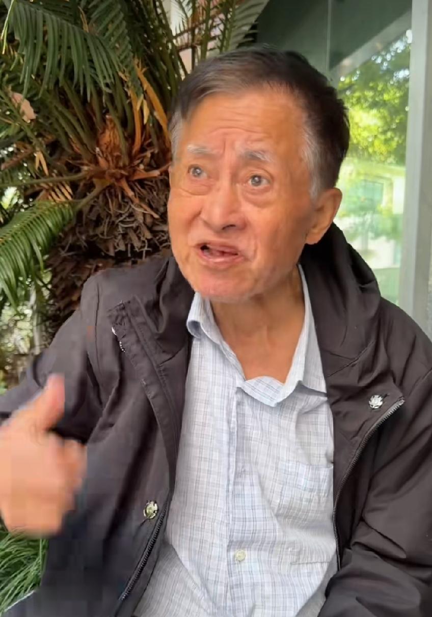 有博主跟爷叔讲，天气那么热，你就不要出来了，这里的音乐也不放了，你还出来干么？爷