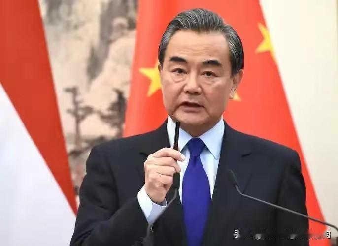 王毅外长没有拐弯抹角，一句话定性：“统一是必须完成的使命”。
 
这句话，没有丝