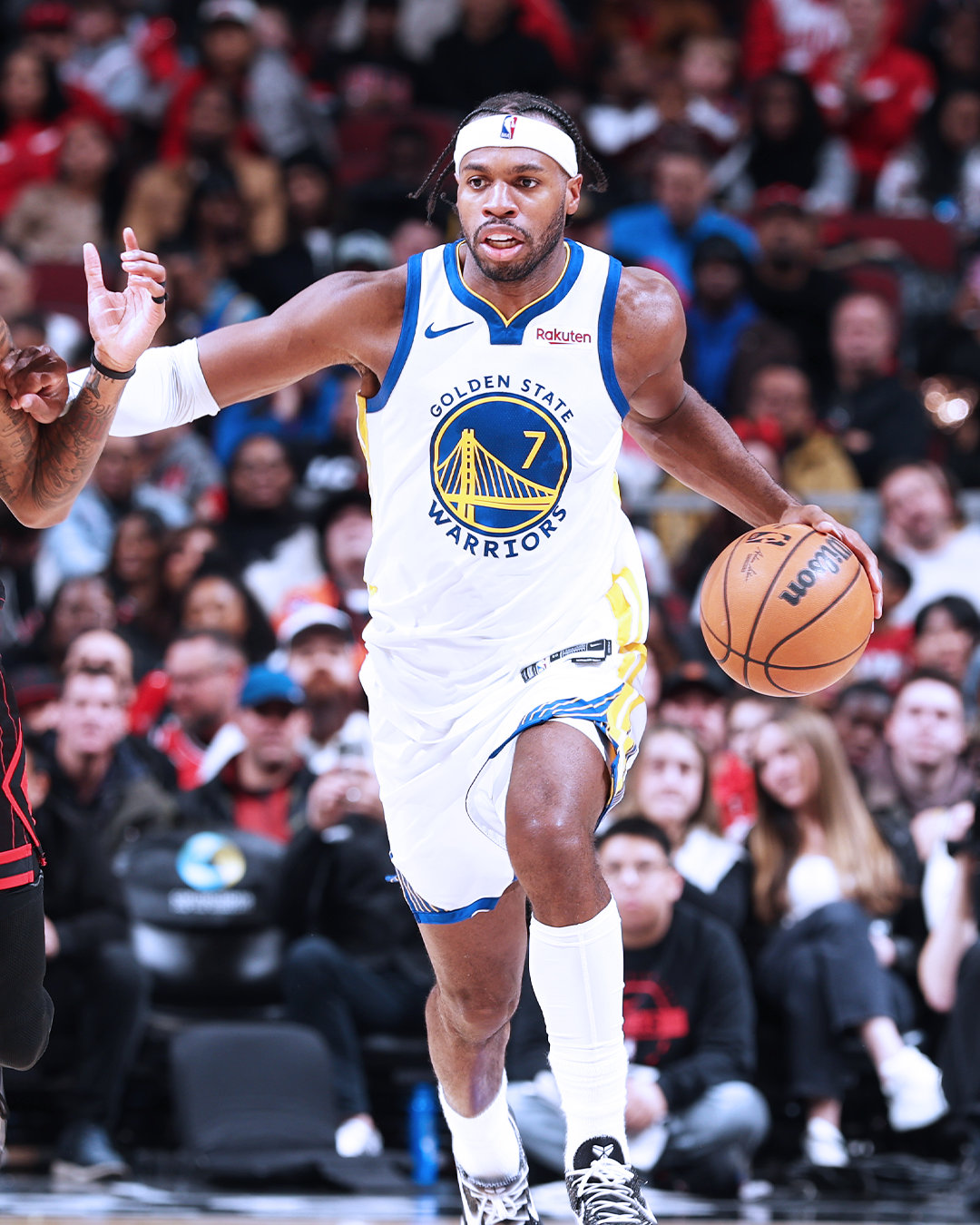 希尔德职业生涯篮板数已达到3000个。勇士背靠背大胜公牛