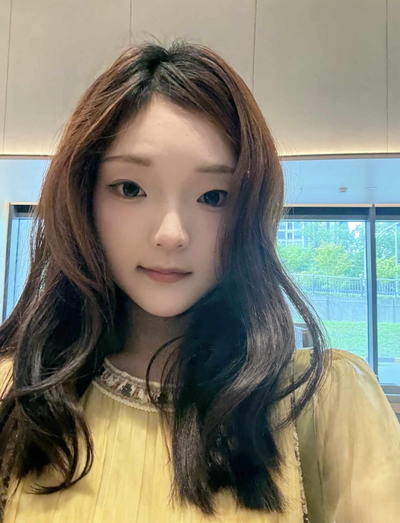 很难高帧率上班，P2的鞋子谁知道在哪里买
上班上班上班 感觉上班会失去打扮欲
S