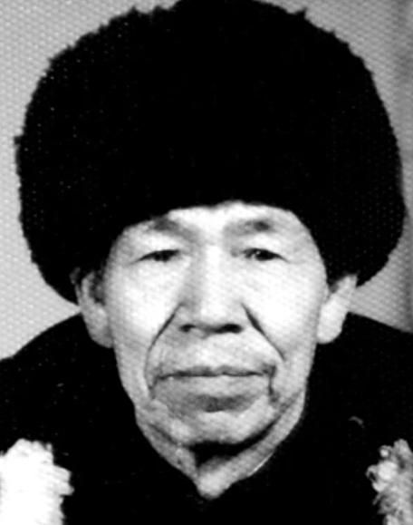 104岁四川老人病逝，子女整理遗物时傻了眼，父亲竟是位大人物。2009年，肖万世