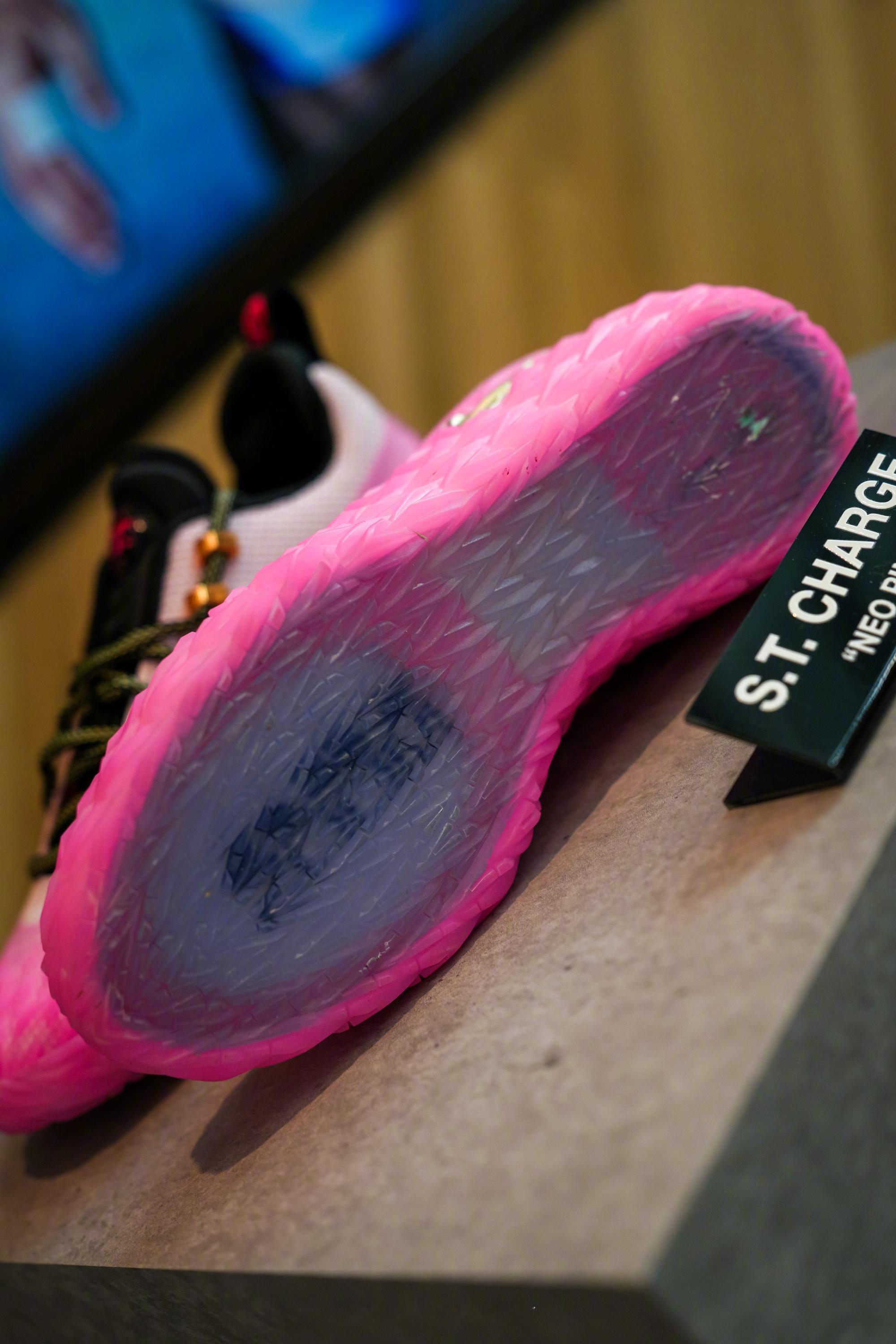 鞋吧FRESH Nike S.T. ChargeST Charge首波七款配色?