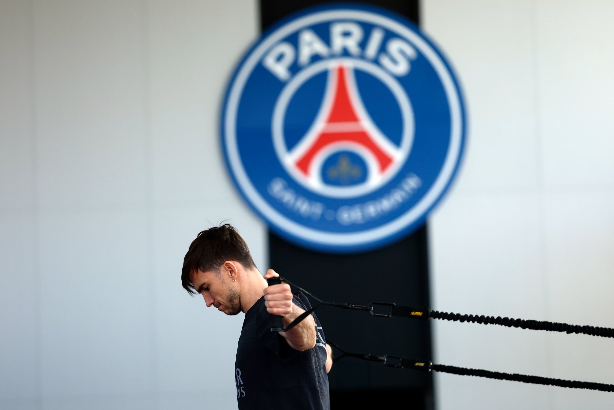 欧冠  持续努力的巴黎人巴黎圣日耳曼