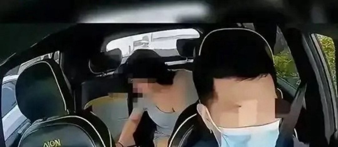 5月27日凌晨南充这起网约车事件，几个细节足以证明并非意外。乘客状态良好、刻意规
