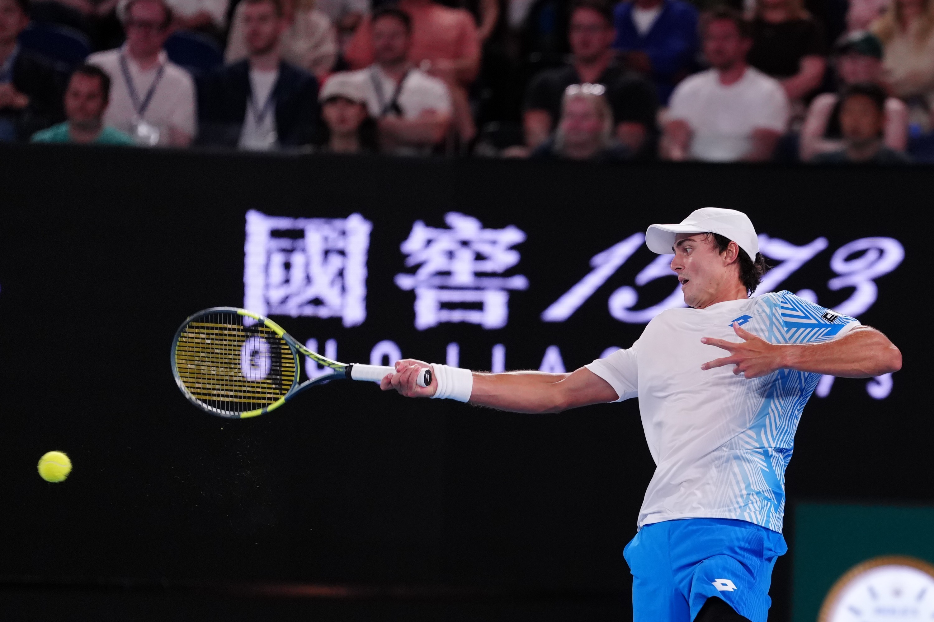 澳网阿尔卡拉斯迎开门红 🔥澳网2026 男单首轮，黑白绿拼接风阿尔卡拉斯6-3