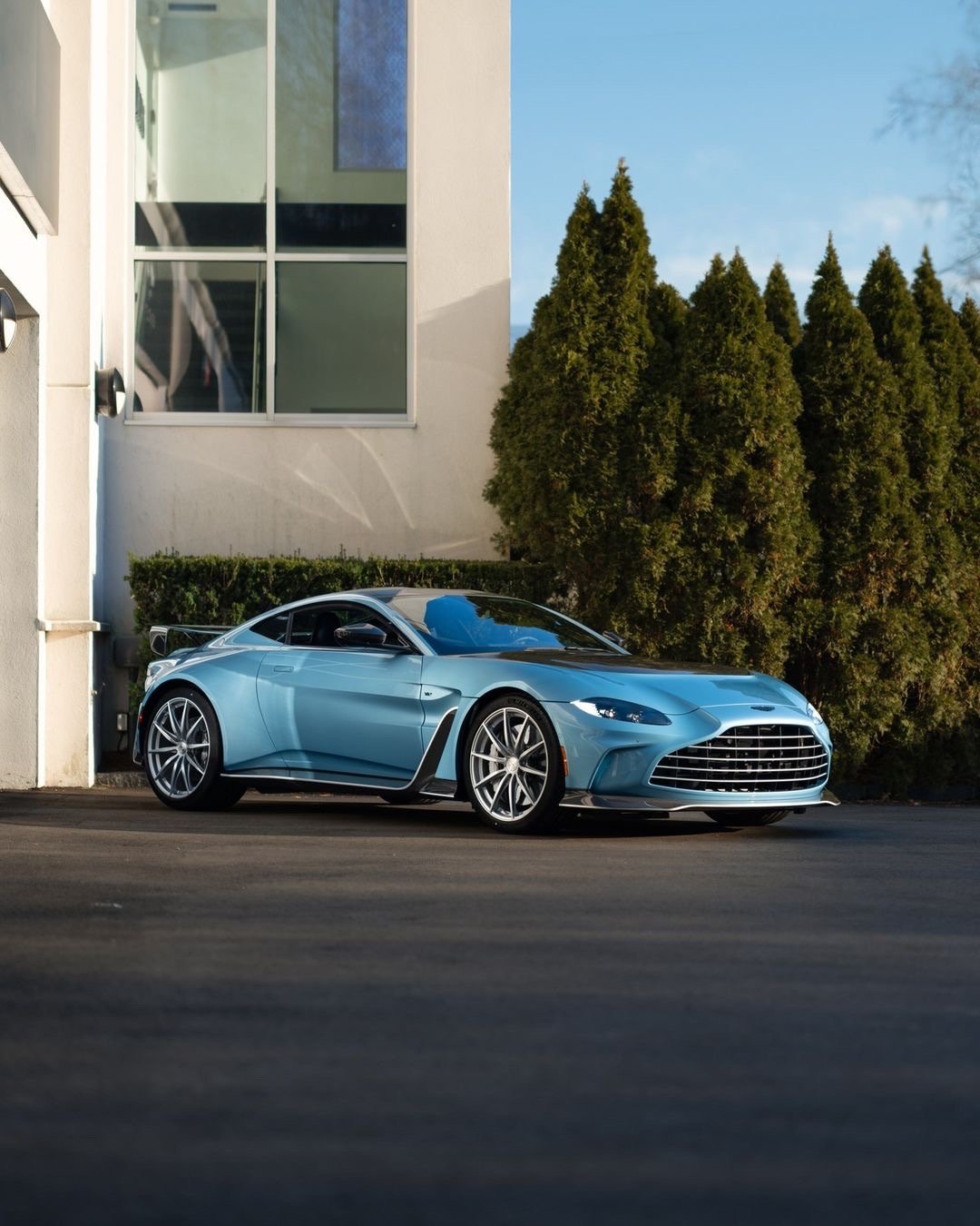 阿斯顿·马丁 V12 Vantage ​​​