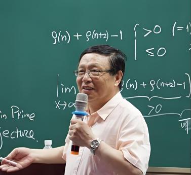 张益唐，北京大学天才学霸，美国普渡大学博士，因和导师“闹掰”毕业多年没正规工作，