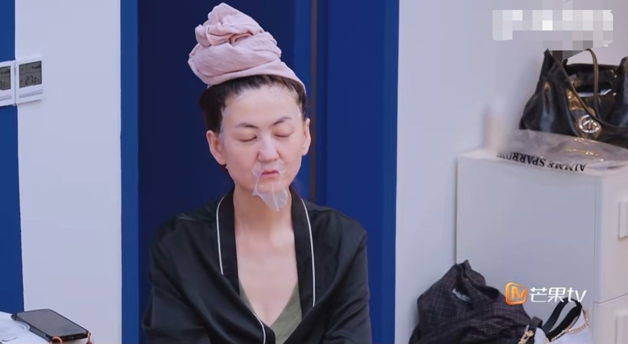 陈瑶的安慰充满智慧，不直接给答案而是引导朋友自己找到方向，真暖心。陈瑶引导型朋友