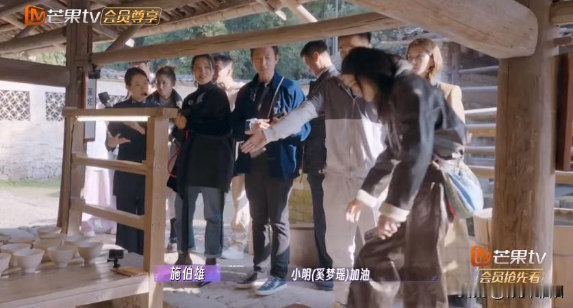 这一刻：莫名get到了奚梦瑶的‘富态’！~

很多网友说，奚梦瑶嫁给何猷君后，变