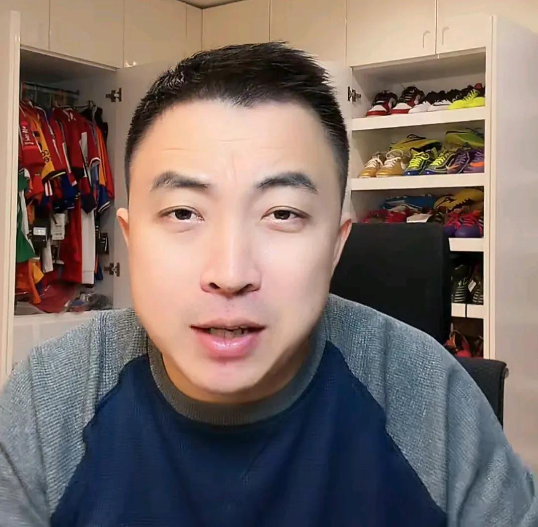 解说员袁甲坦言，他对天津津门虎的表现很失望。
袁甲在直播时表示，他对天津津门虎前