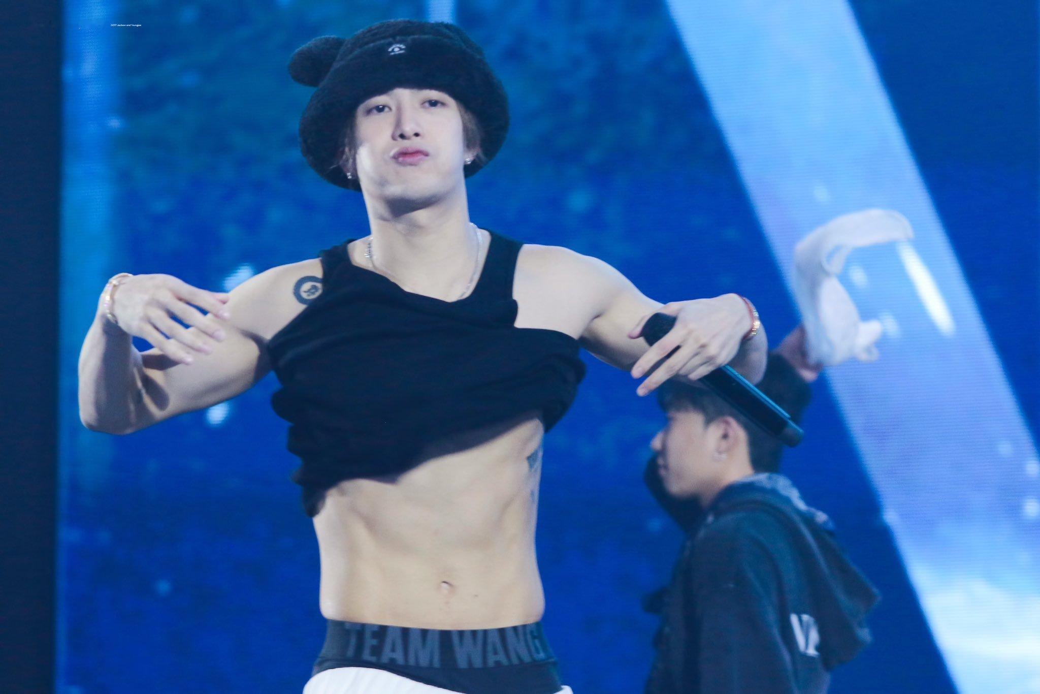 很粉😉©logo 