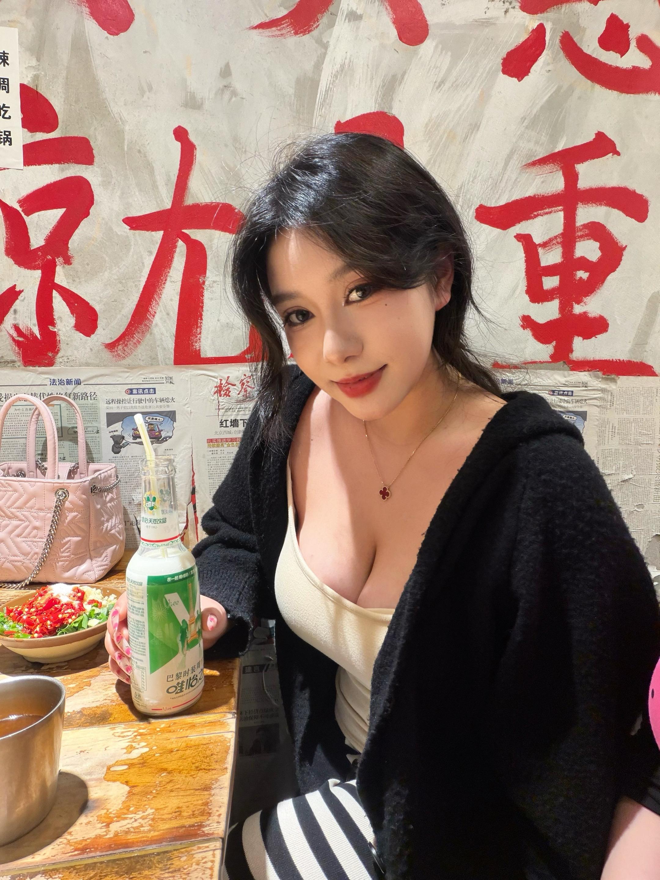 我想出去走走了你以为我是去玩 其实我不知道当下该怎么活了 想去找回自己