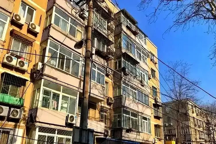 现在老破小的步梯房成抢手货？