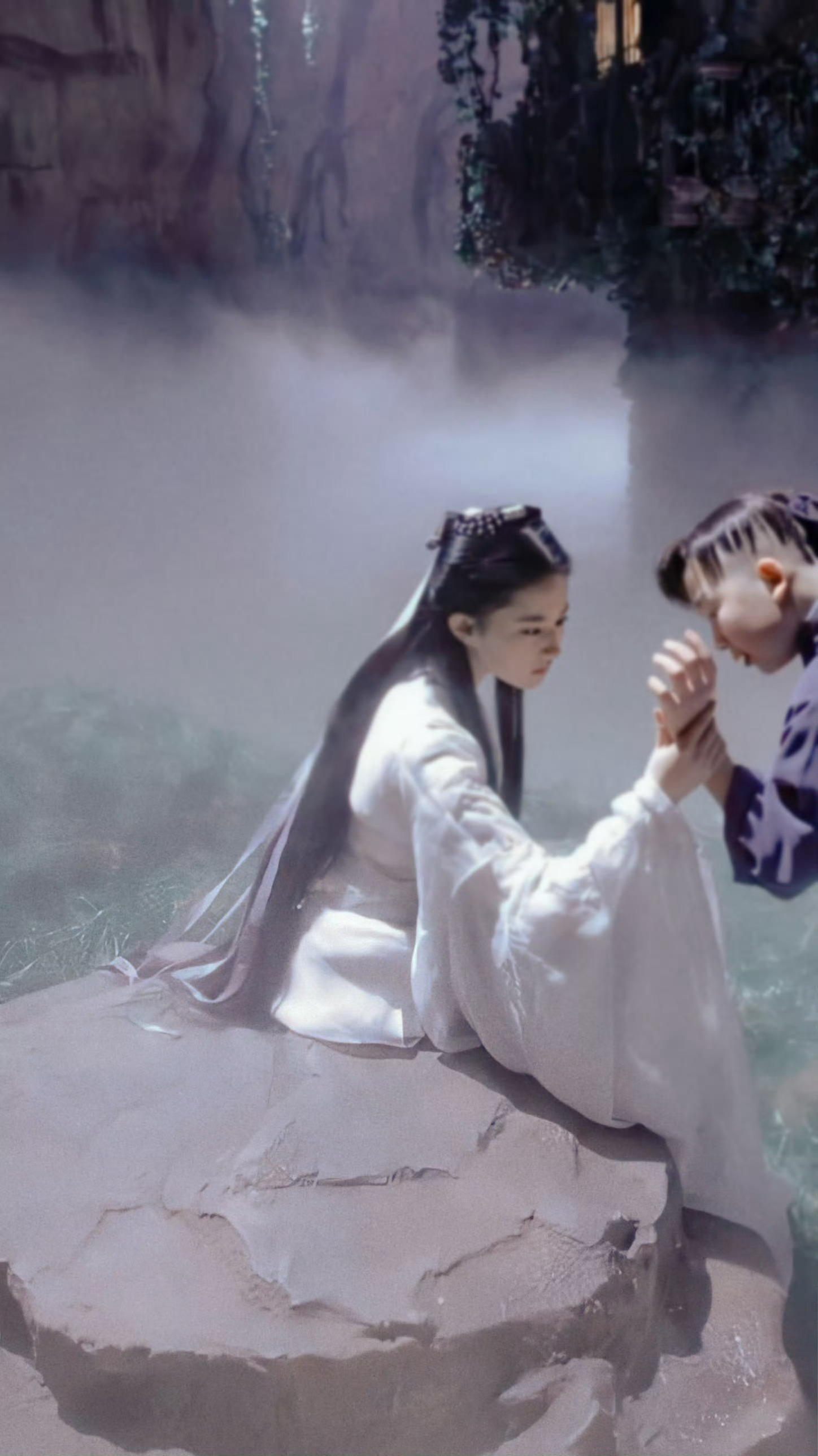 不可否认，刘亦菲的小龙女是后世小说里无数白衣师尊二字的具象化。看完神雕侠侣只希望