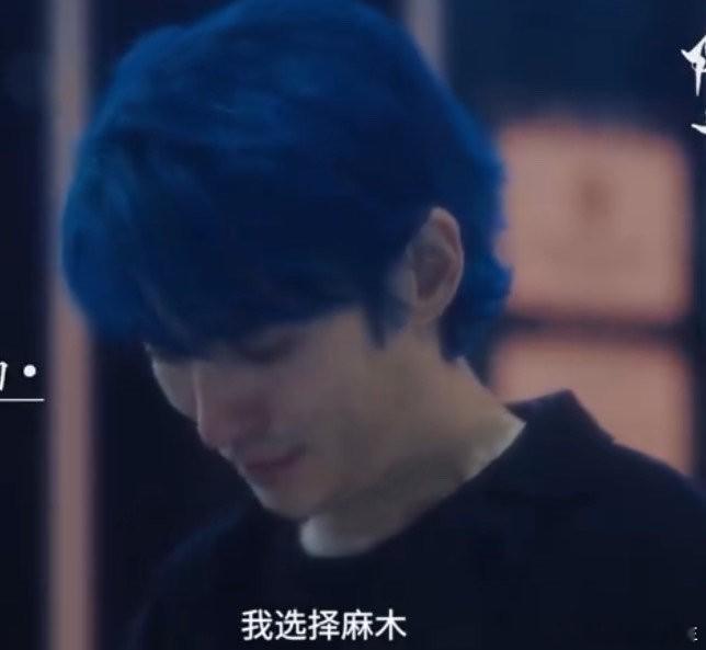 朱一龙新剧中女主角再度消失，这次是深情人设，期待他的精彩演绎。 ​​​