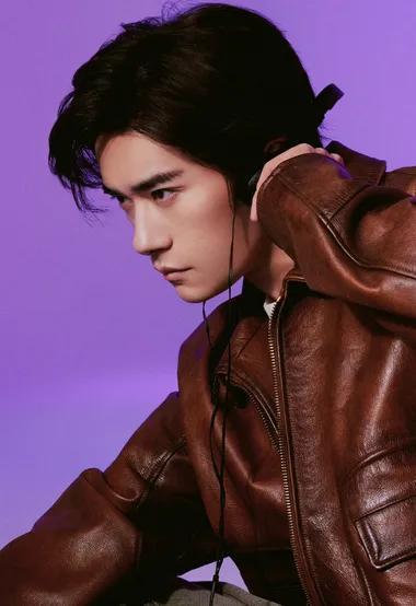 从流量到实力派！六年十一提、四冲金鸡，他以“毁容式”演绎扎根角色，用刘春和的倔强