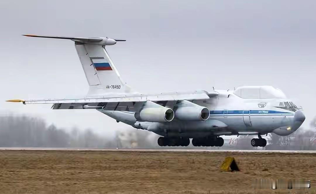 据外媒报道，俄“末日飞机”现身德黑兰，这不是要拉着伊朗跟美国死磕，而是给中东局势