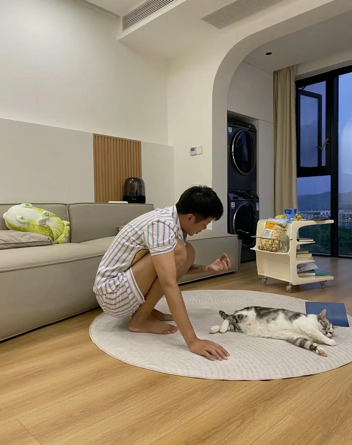 #理想家生活#
每个人心中都有一个理想的家，理想的家是一个温暖的港湾，也是人间具