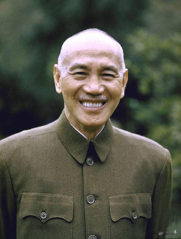 蒋家王朝统治中国长达22年。蒋介石坐了22年江山，可是为什么中国的老百姓，没有一