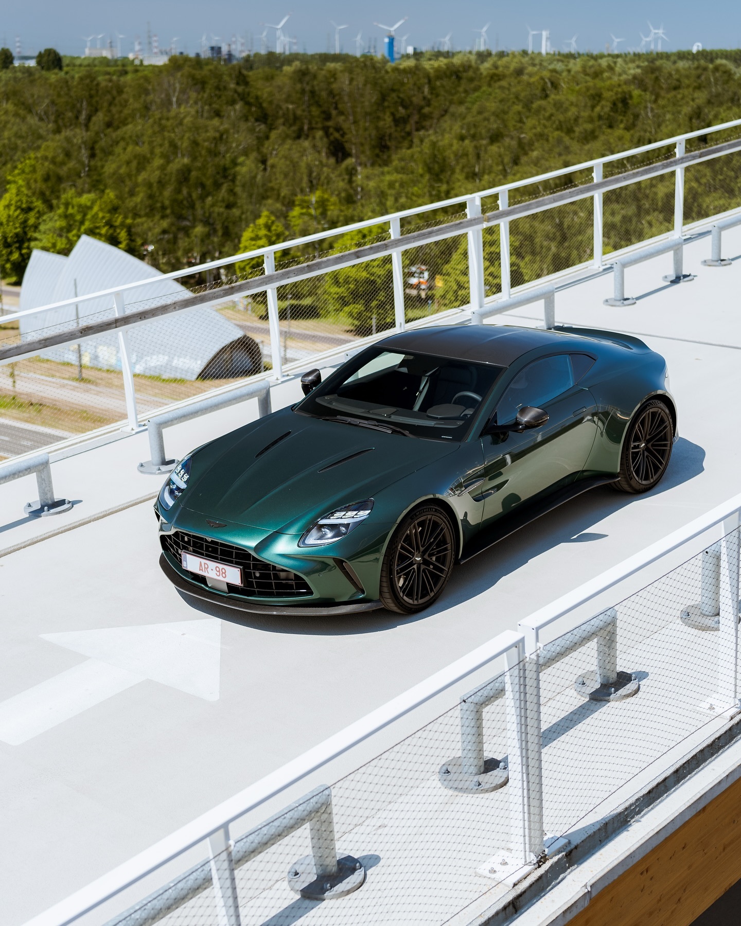 Aston Martin Vantage阿斯顿马丁astonmartin Van