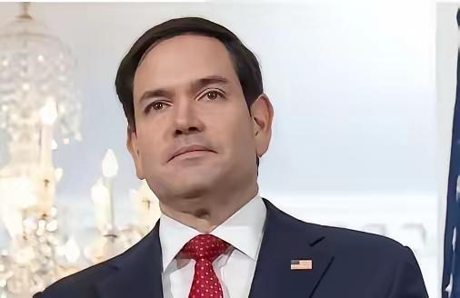 咱们在新能源领域实现跨越式发展啦！纽约时报最新报道称，虽然咱们依旧是全球最大的石