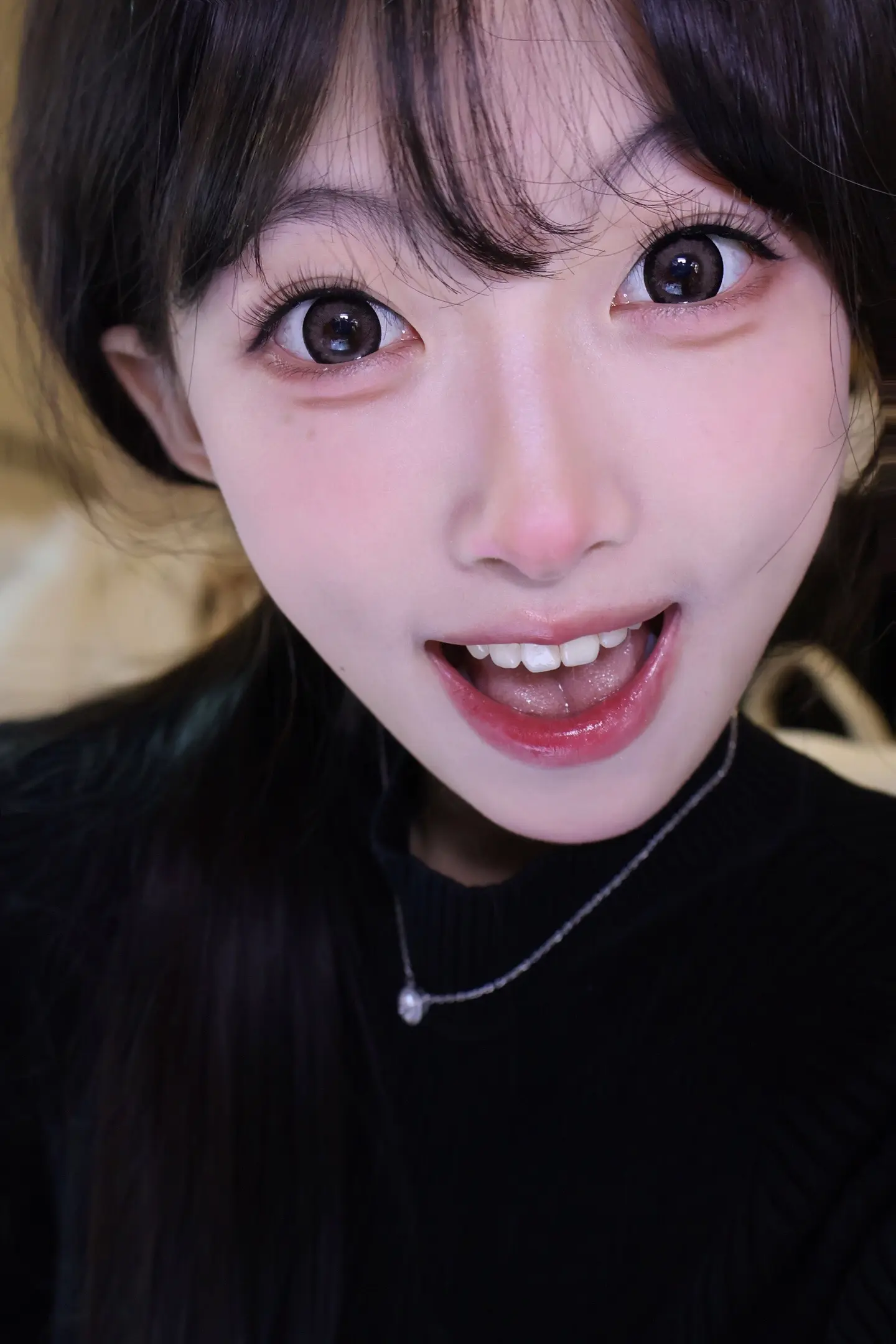 我没有惊艳绝伦的脸 就请你记住我看向你的眼