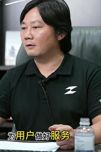 张雪，一个干翻了本田雅马哈的农村小子，创办了凯越机车，第一年销售八百台，第二年就