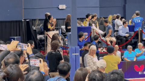 这该死的气场无人可比，
樊振东现身MLTT总决赛，
作为MLTT的投资人，
东哥