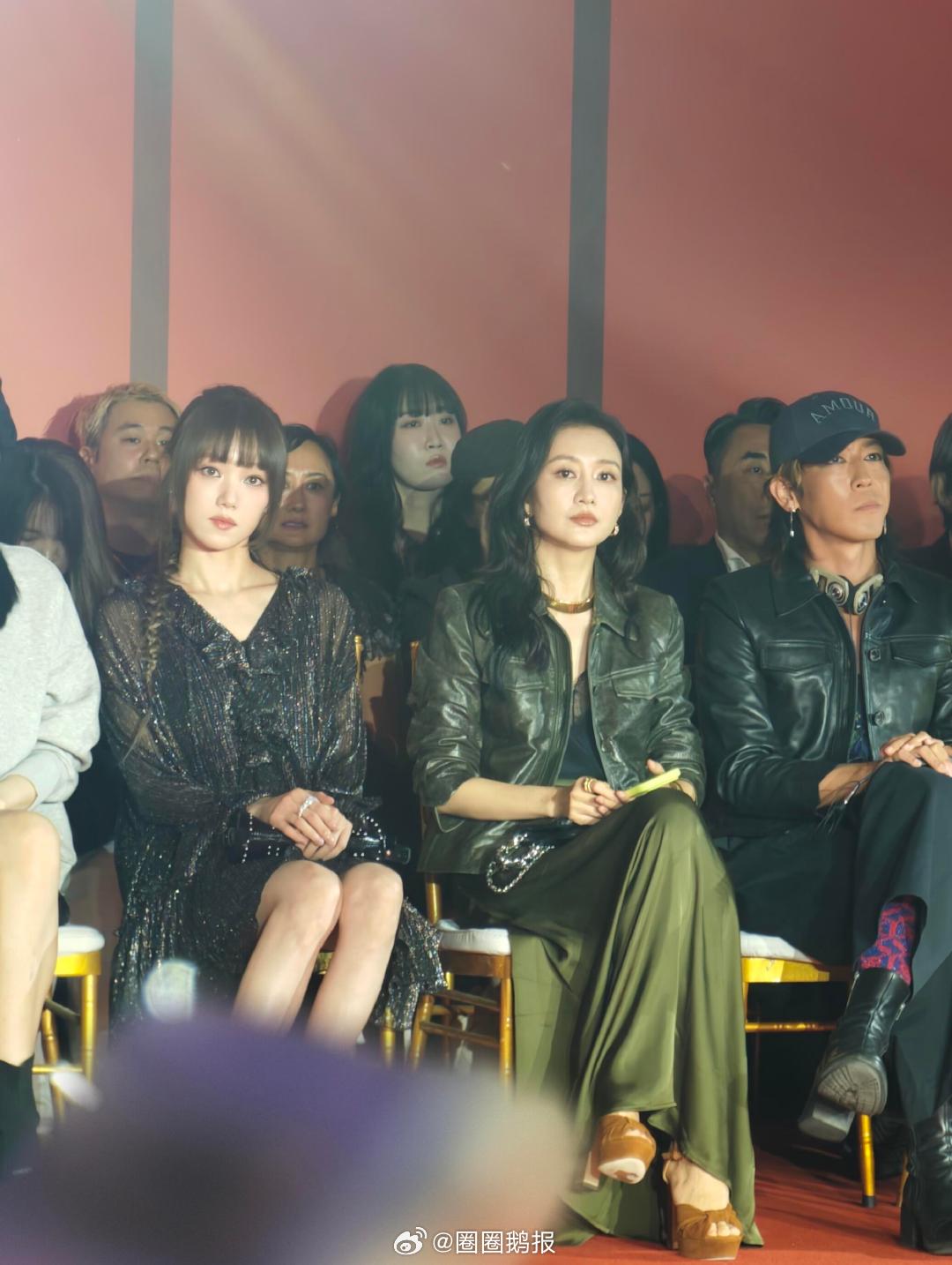 李圣经王鸥同框王鸥李圣经坐一起李圣经王鸥同框，对我眼睛很好的两个人！！好不一样的