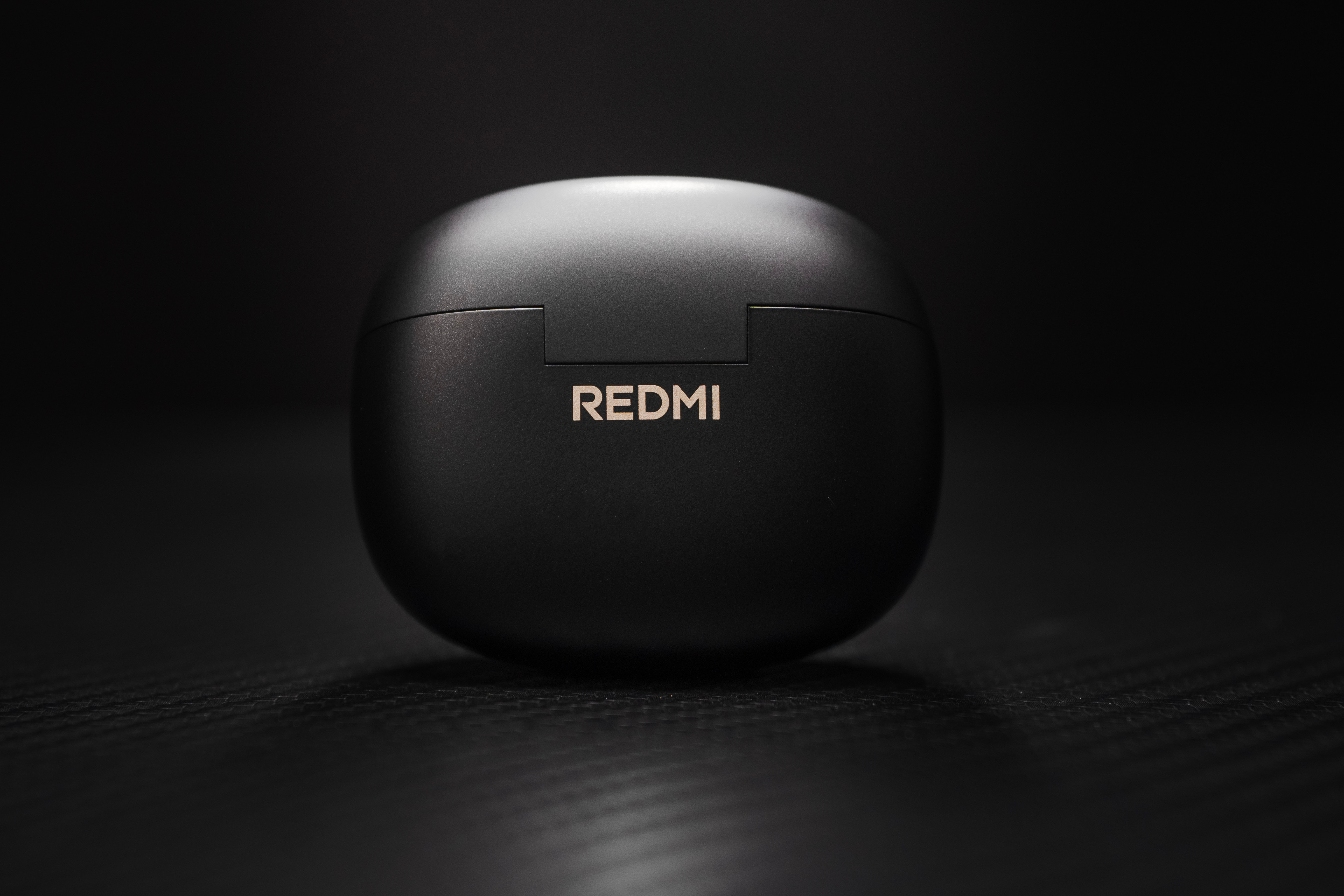 转发这个微博，抽一个229块的Redmi Buds 8，200元档位的新标杆11