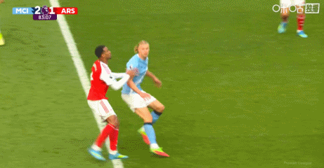 哈兰德还是太老实了，如果他能够像西蒙尼一样狡猾，那么加布里埃尔很可能被红牌罚下。