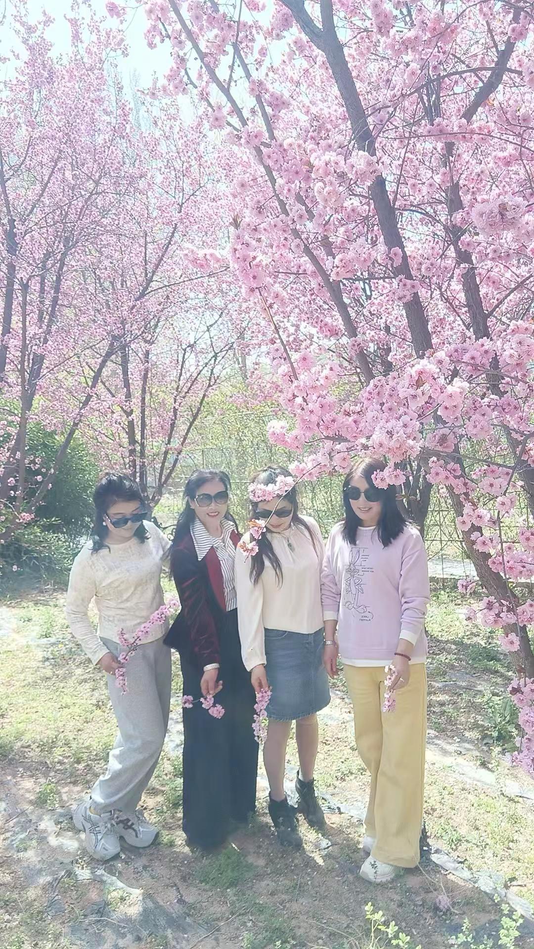 我和我的姐妹们 一起美到发光 💃💃🎊🕺🕺🌼🌸🌺