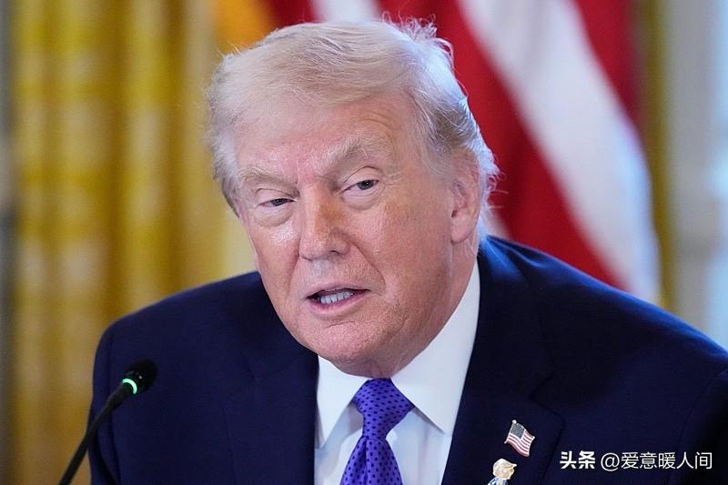 中东又打起来了
2026年6月25至26日，霍尔木兹海峡海域突发袭击事件：伊朗发