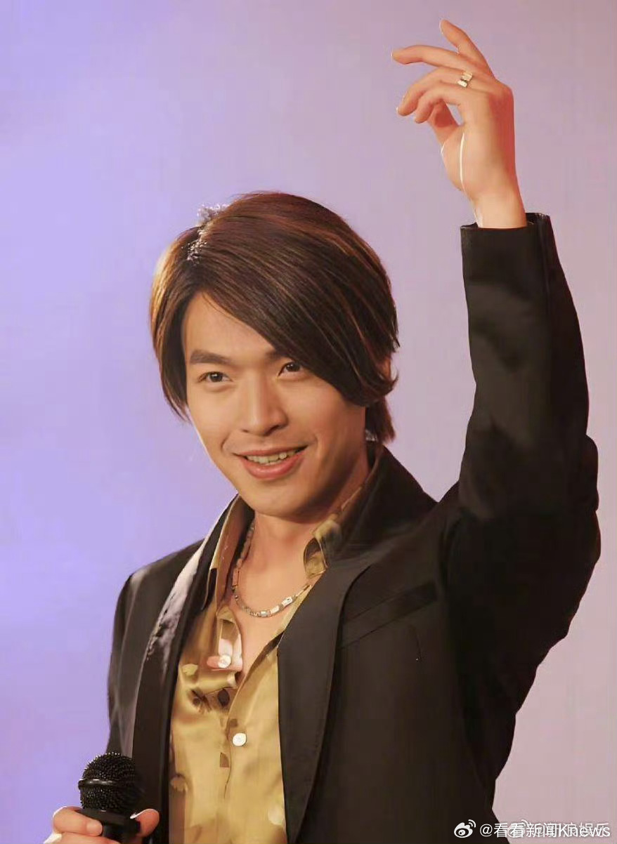 【#李威与精舍命案受害人家属和解#】 《放羊的星星》演员李威此前曾卷入精舍命案，