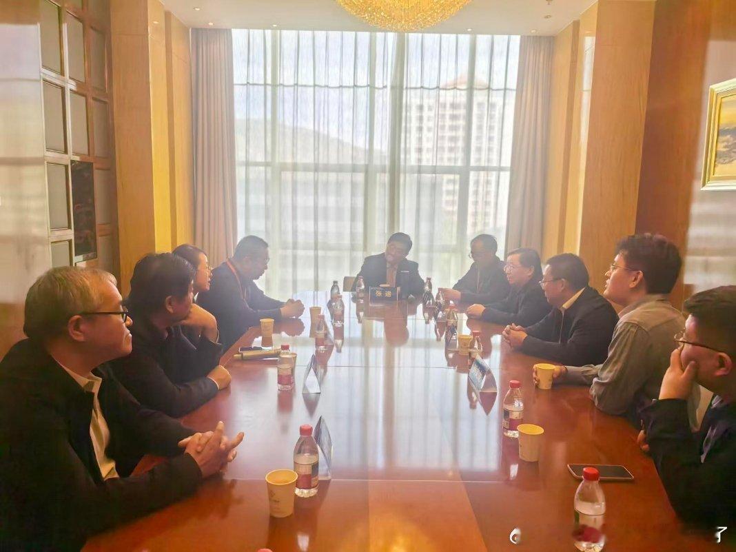 你关心的健康问题络学都有解答高原气候独特，更要用心护好心血管。偶尔胸闷、胸痛别忽