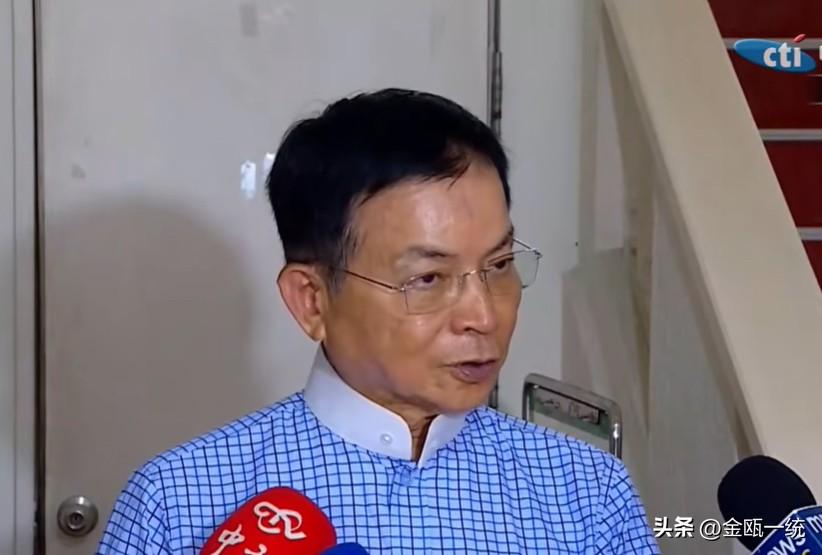 台当局禁止公职参加海峡论坛 赖士葆批：应裁掉陆委会

针对台陆委会昨天叫嚣“禁止