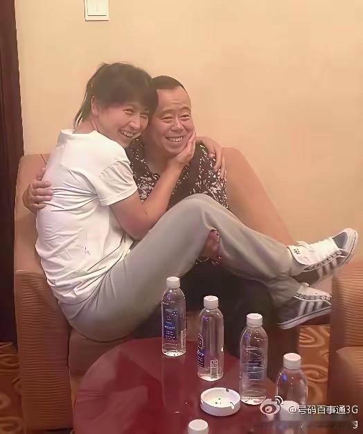 据说这是两个师级干部，你敢信？