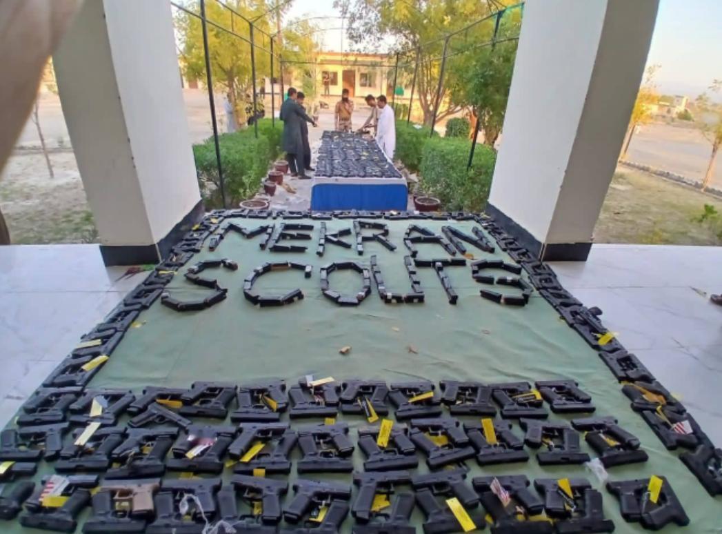 巴基斯坦边境截获大案！巴基斯坦安全部队在俾路支省凯奇县图尔巴特乡M-8 公路查获