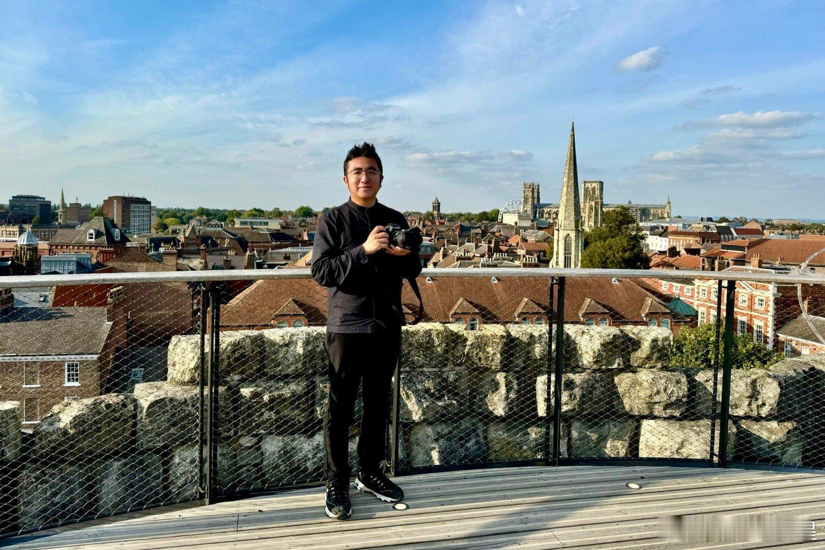 约克城堡，英国全国重点文物保护单位。首先是克利福德塔，这座塔曾经是古代约克城堡的