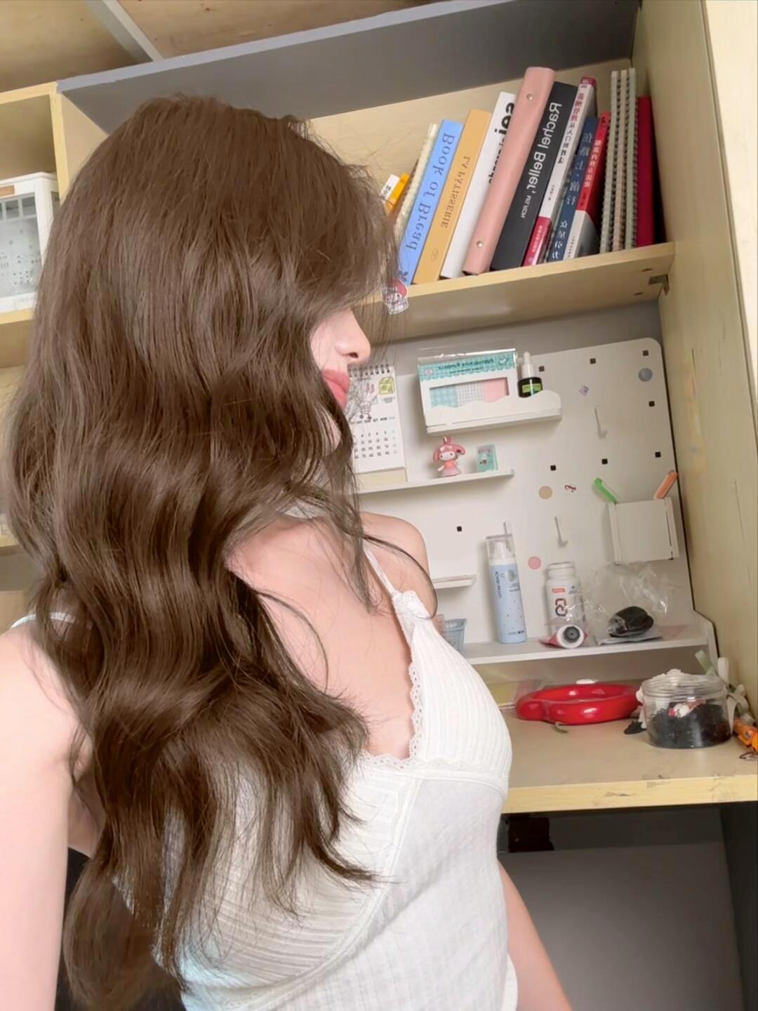 订美发解锁好状态 一场发型小改造，解锁整日愉悦状态✨日复一日忙碌的生活里，我们总