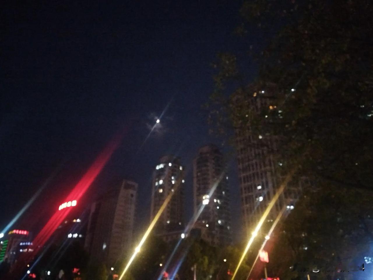 胃癌后的化疗的经历
胃癌手术后一般除了原位癌，都必须化疗，原来都是认为“谈化色变
