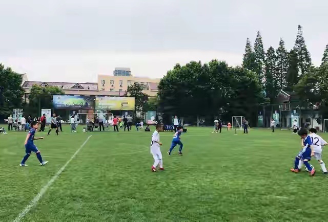 申花逆境未胜你还会支持吗作为一支拥有深厚历史底蕴和庞大球迷基础的球队，上海申花在