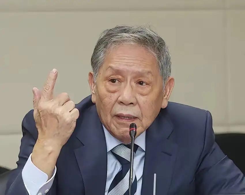 帅化民：不是我喜欢吹捧中国大陆的军武科技，反而我特别讨厌解放军的一个叫“远火”的