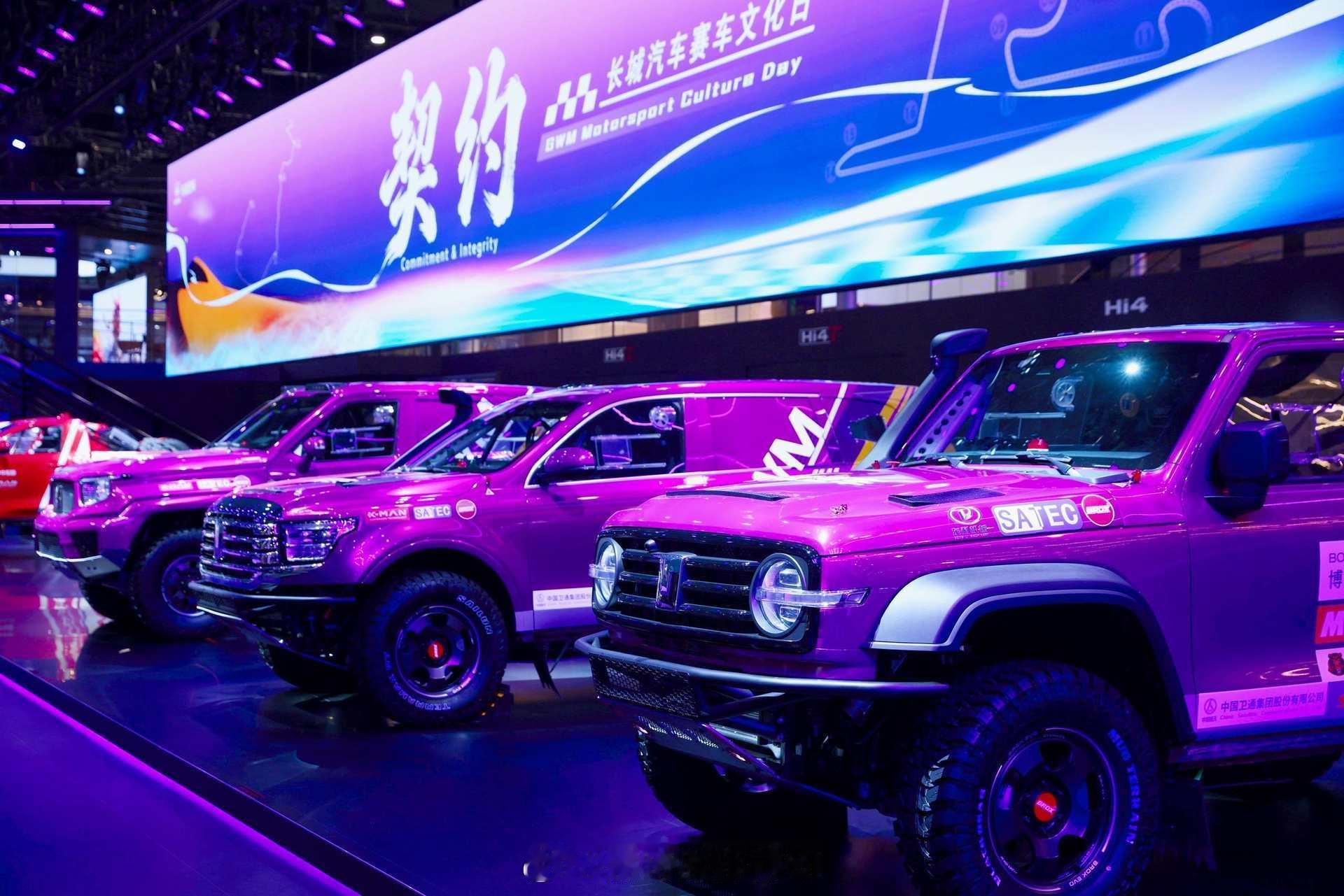 长城这次真硬核！全新环塔战车亮相，坦克300、500、700换上霸气新涂装，最狠